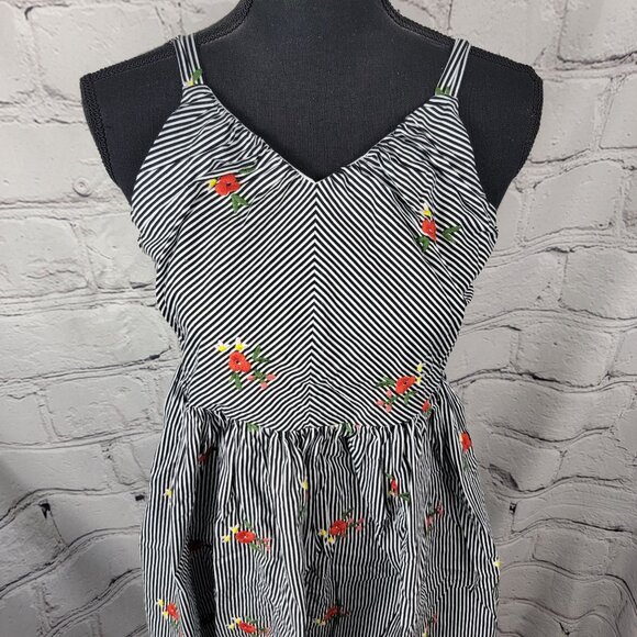 Pastourelle by Pippa and Julie Big Girls Embroidered Flower Stripe Summer Dress - Picture 2 of 5